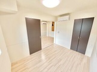 物件内観写真10　(居室)