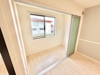 物件内観写真11　(居室)