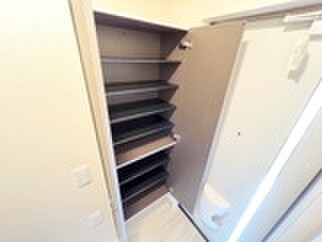 物件内観写真12　(靴箱)