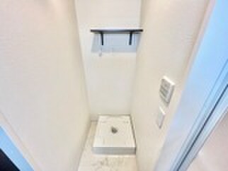 物件内観写真17　(洗濯機置場)