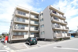 トモエマンション外観写真