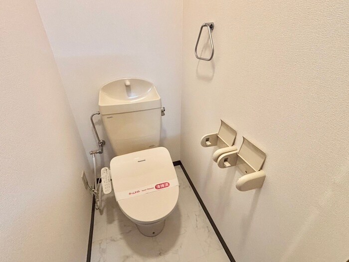 物件内観写真12　(トイレ)