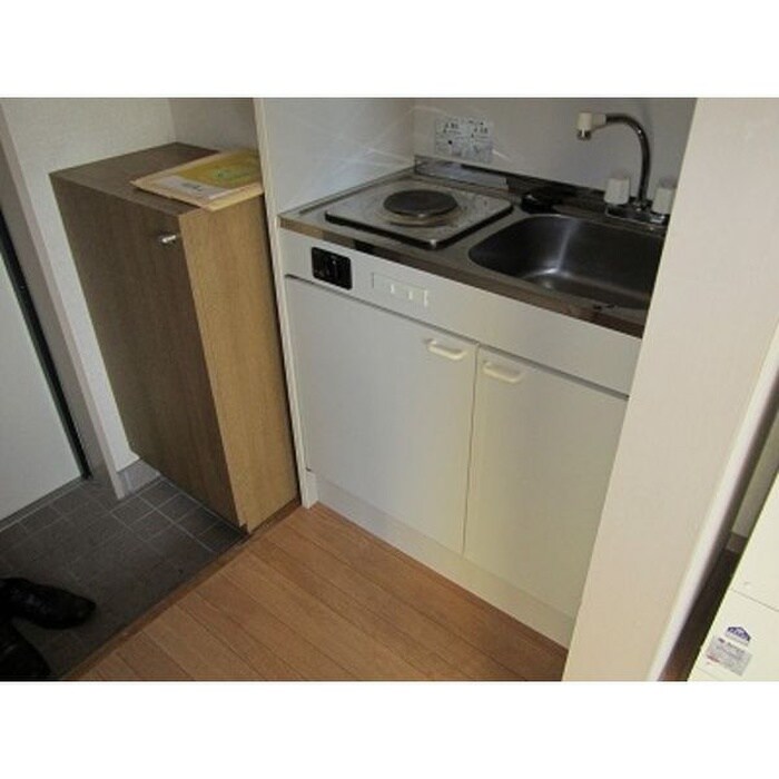 物件内観写真5　(玄関)