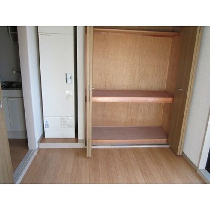 物件内観写真6　(収納)