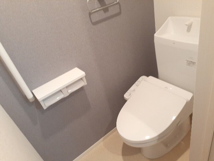 物件内観写真6　(トイレ)