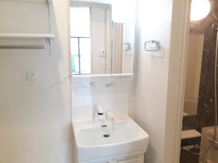 物件内観写真7　(洗面)