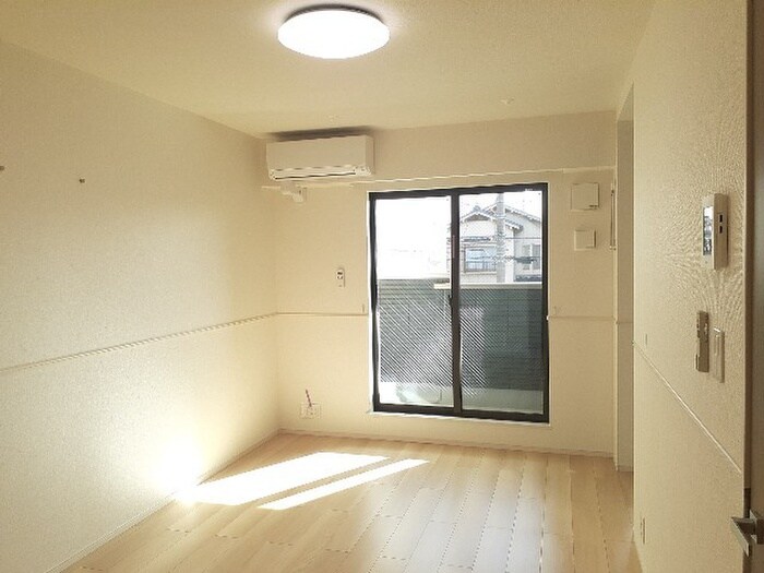 物件内観写真10　(居室)