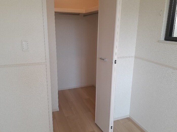 物件内観写真11　(収納)