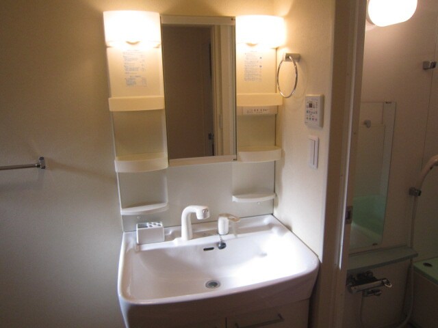 物件内観写真13　(洗面)