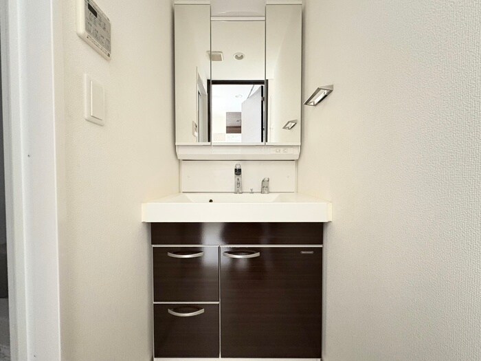 物件内観写真12　(洗面)