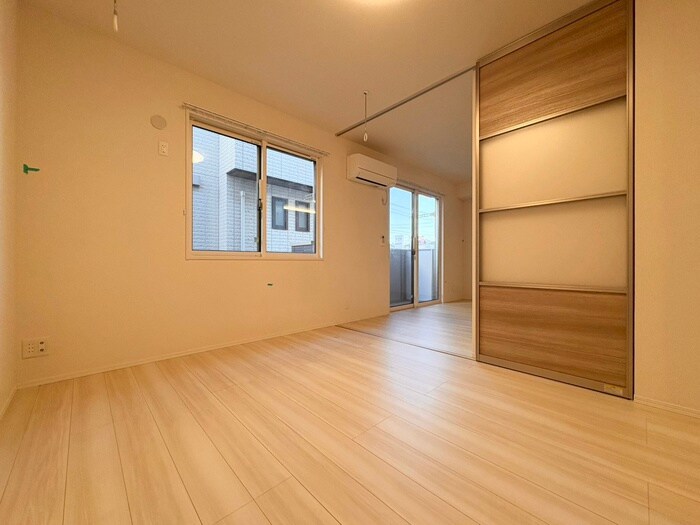 物件内観写真8　(居室)