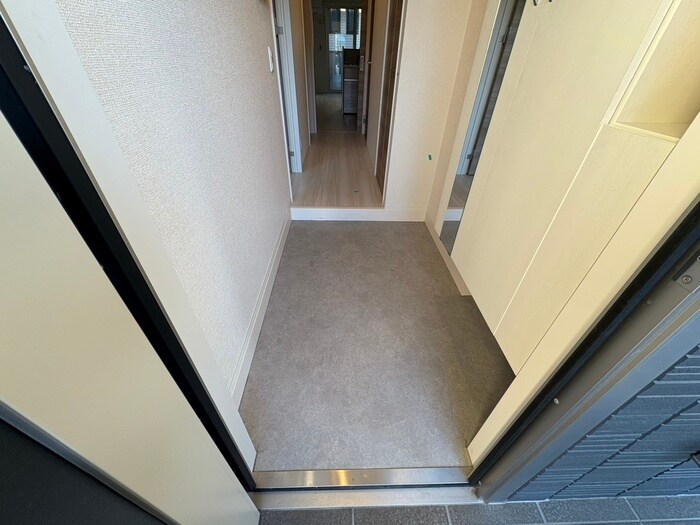 物件内観写真14　(玄関)