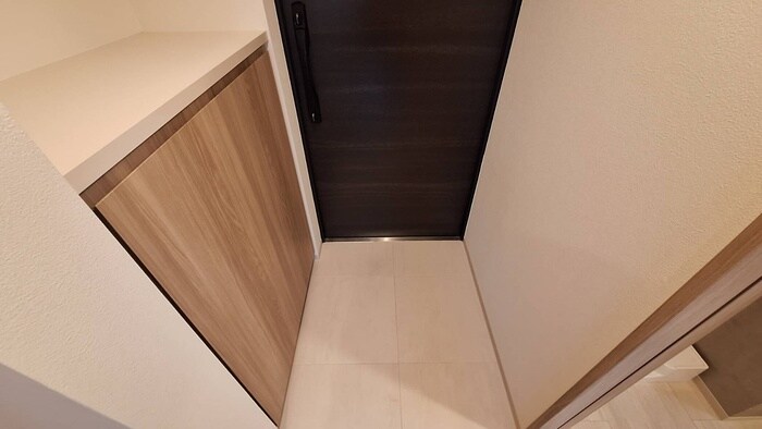 物件内観写真7　(玄関)