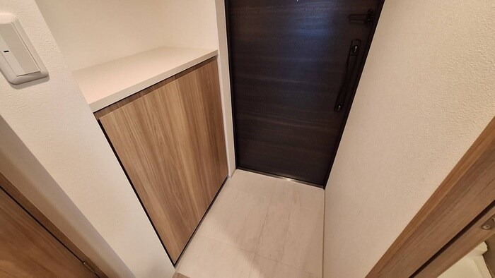 物件内観写真7　(玄関)