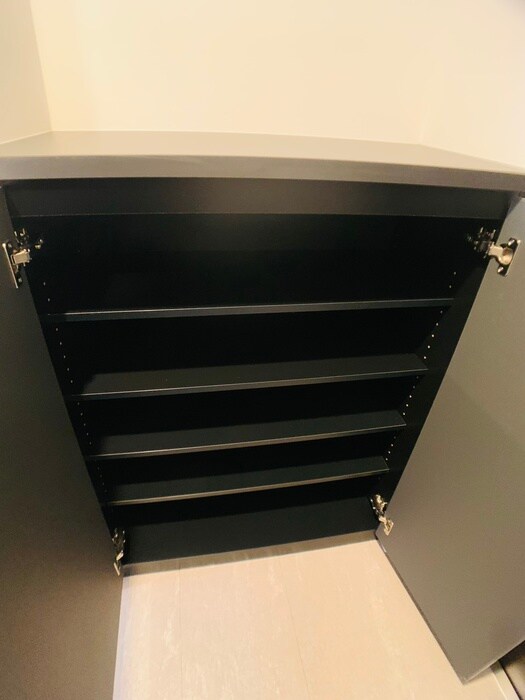 物件内観写真8　(靴箱)