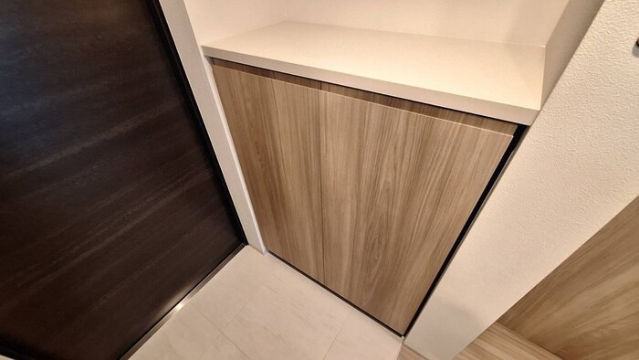 物件内観写真8　(靴箱)