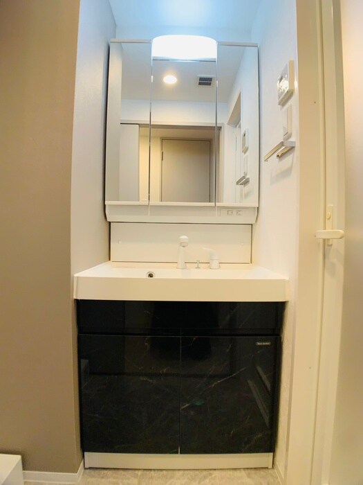 物件内観写真10　(洗面)