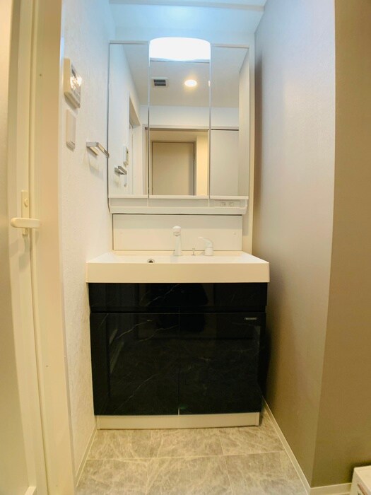 物件内観写真10　(洗面)