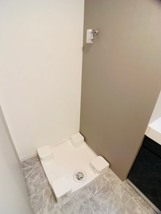 物件内観写真11　(洗濯機置場)