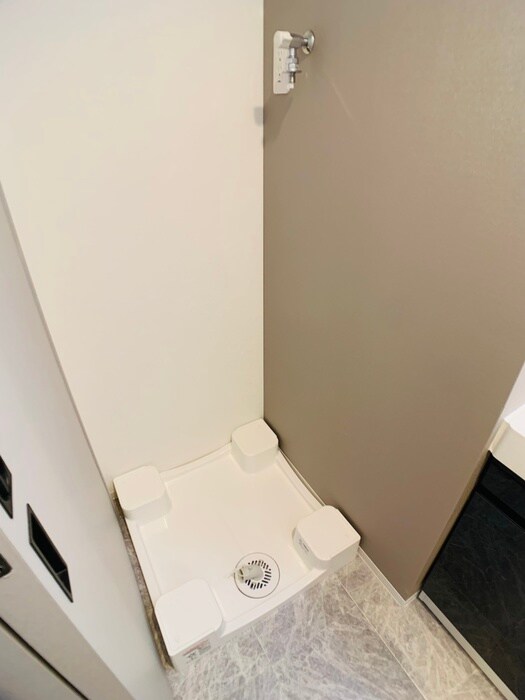 物件内観写真11　(洗濯機置場)