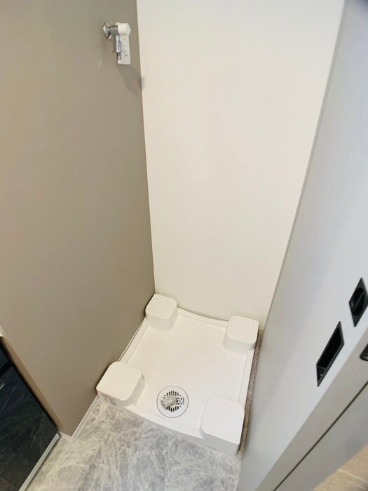 物件内観写真11　(洗濯機置場)