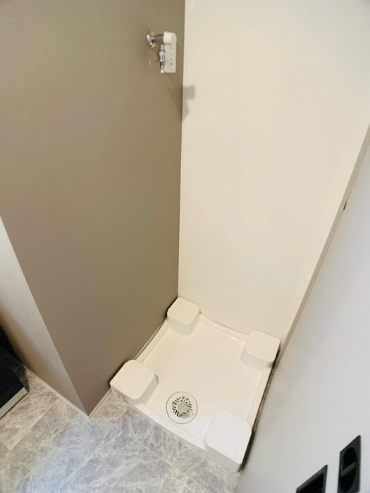 物件内観写真11　(洗濯機置場)