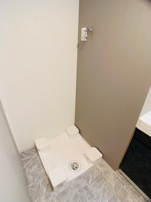 物件内観写真11　(洗濯機置場)