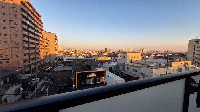 物件内観写真19　(室内からの展望)