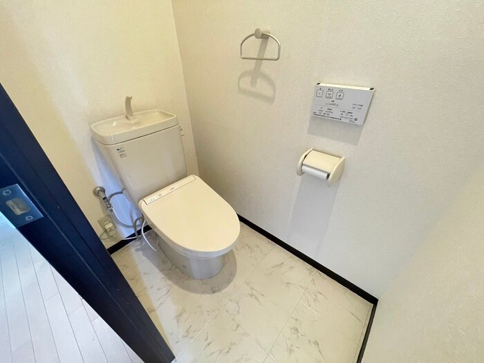 物件内観写真11　(トイレ)