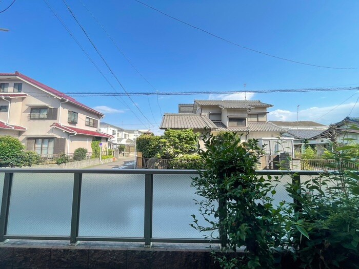 物件内観写真16　(室内からの展望)