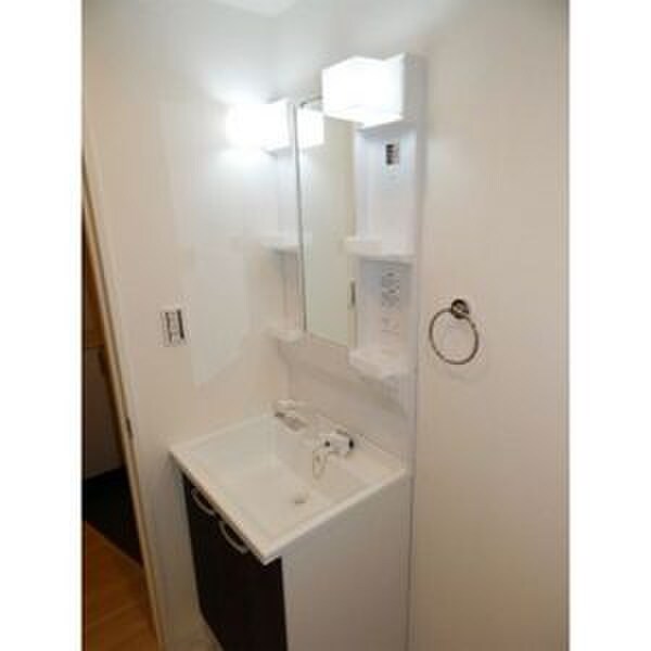 物件内観写真9　(洗面)