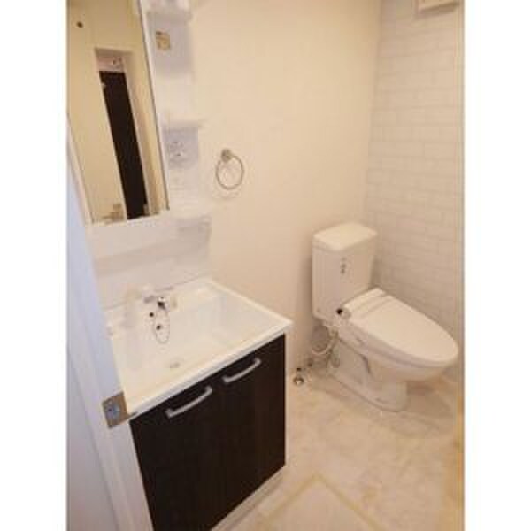 物件内観写真10　(洗面)