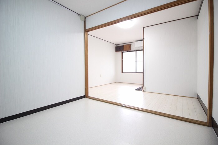 物件内観写真4　(居室)