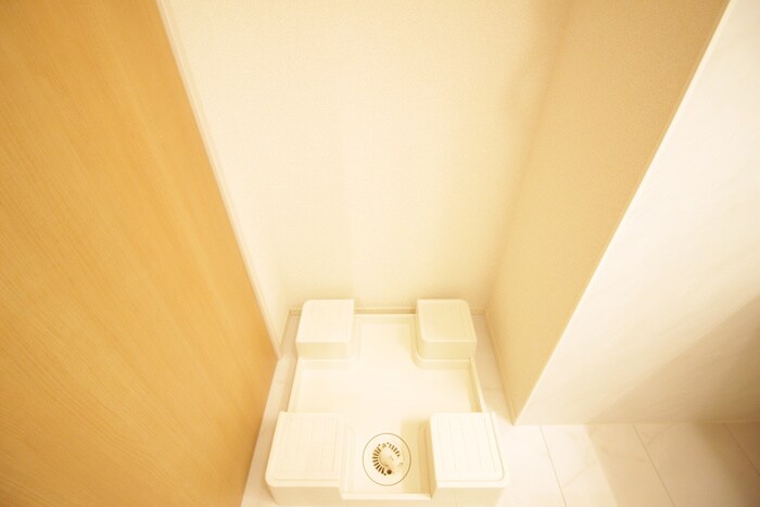 物件内観写真13　(洗濯機置場)