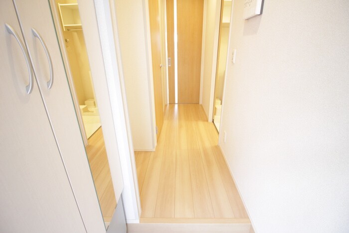 物件内観写真19　(廊下)