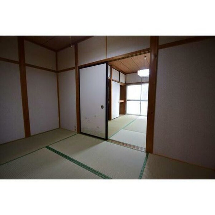 物件内観写真6　(居室)