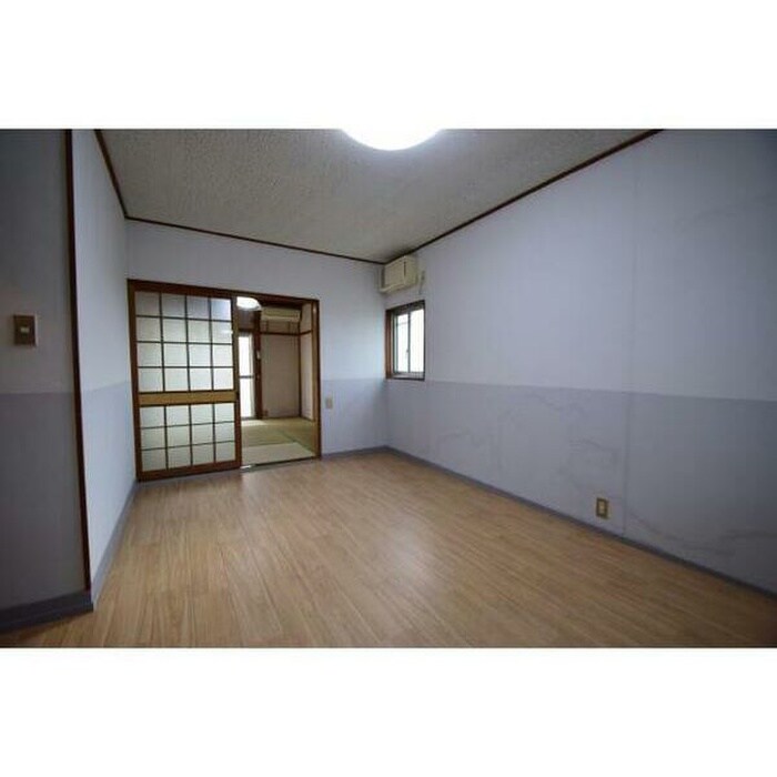 物件内観写真8　(居室)