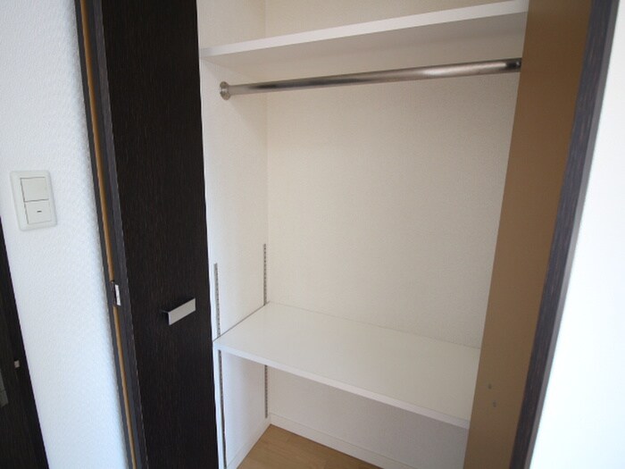 物件内観写真12　(収納)