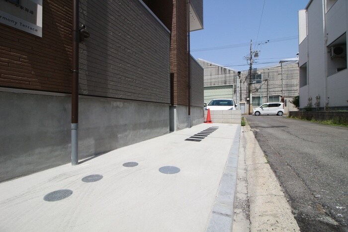 物件外観写真5　(駐輪場)