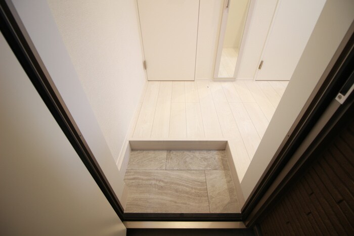 物件内観写真18　(玄関)
