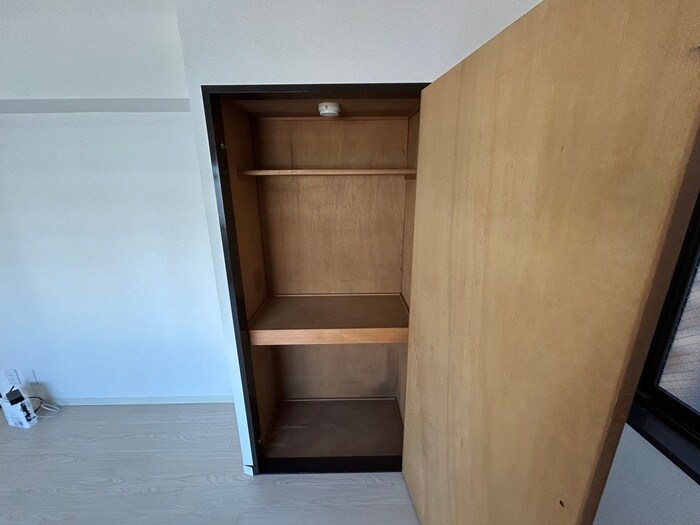 物件内観写真15　(収納)
