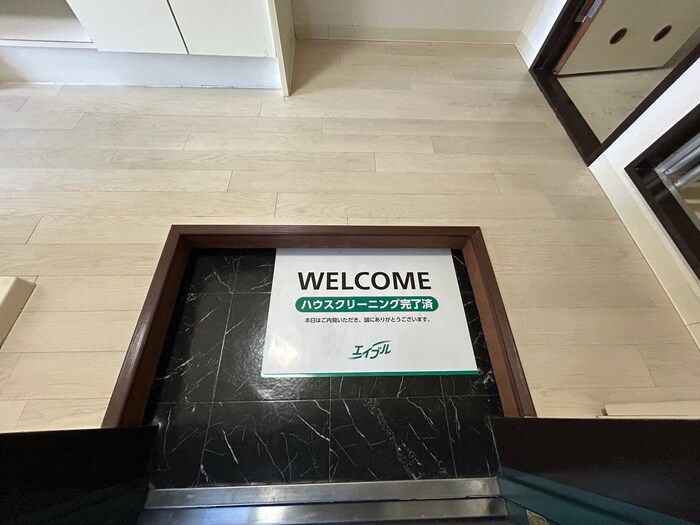 物件内観写真17　(玄関)