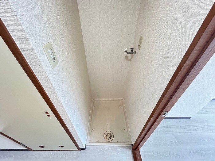 物件内観写真19　(洗濯機置場)