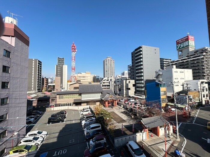 物件内観写真20　(室内からの展望)