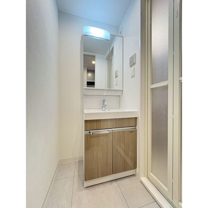 物件内観写真8　(洗面)