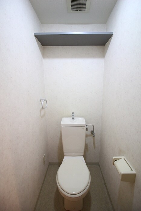 物件内観写真8　(トイレ)