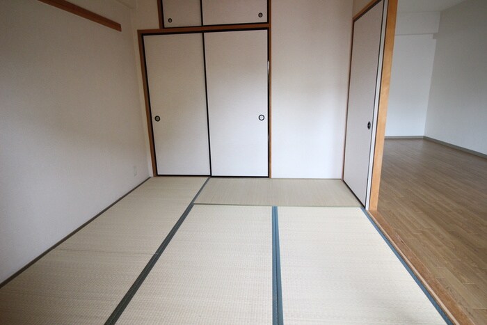 物件内観写真13　(居室)