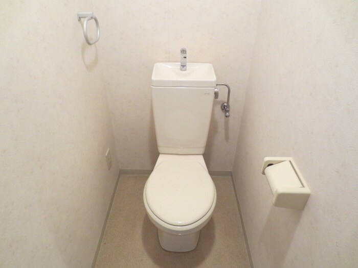 物件内観写真14　(トイレ)