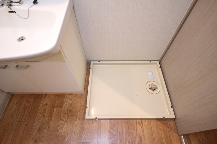 物件内観写真18　(洗濯機置場)