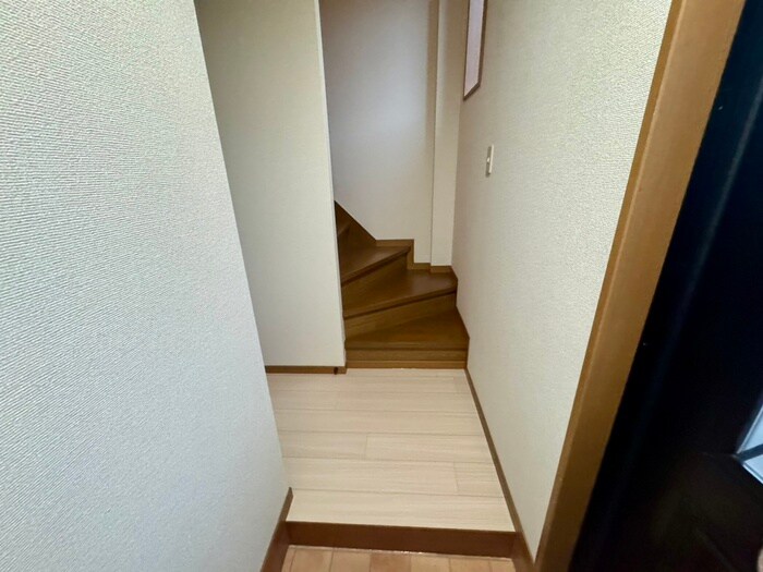 物件内観写真14　(廊下)